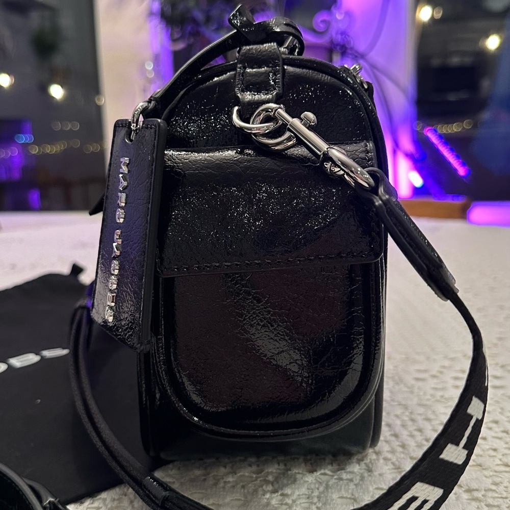 Marc Jacobs Soft Box 23 Black Leather Handbag w/2 STRAPS, 1 leather, 1 logo - Picture 4 of 13